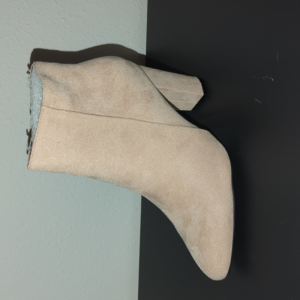NWT Booties